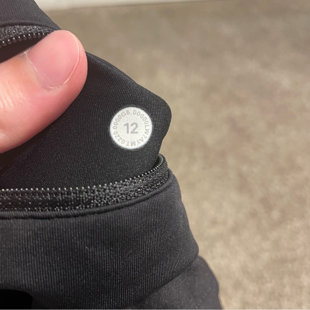 Lululemon Black Speed Up Shorts 4” - Picture 7 of 8